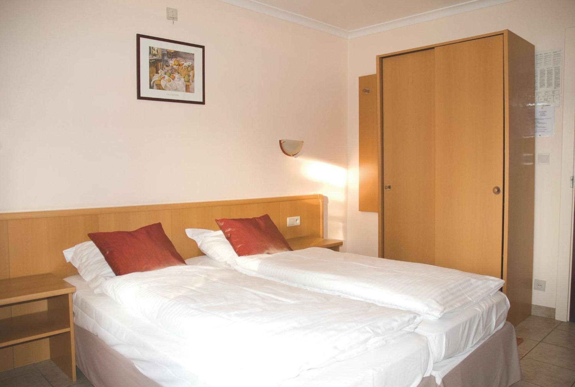 Hotel Saint-Martin Bovigny Екстер'єр фото